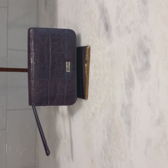 Wallet/Wristlet - Picture 7 of 15